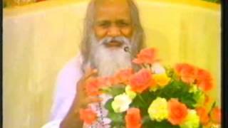 Maharishi Mahesh Yogi talks to Purusha Switzerland 1982 short clip [upl. by Orfield]