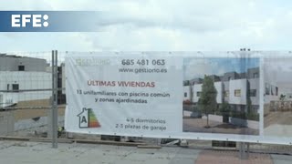 Las hipotecas para vivienda caen un 223  en octubre [upl. by Lorrayne]