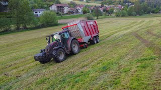 Grassilo einfahren  Erster Schnitt  Valtra N 174 Direct  Lely Tigo  Agrartechnik Media [upl. by Othelia]