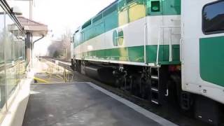 GO Transit Westbound Milton Train Arriving At Erindale GO Station With MPI MP40PH3C 603 Pushing [upl. by Waldack]