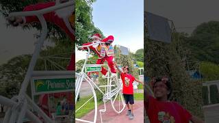 Cuando un niño ve la bicicleta de Santa Claus 🎅🚴🏻‍♀️🤣 shorts comedy bicicleta santa [upl. by Russom]