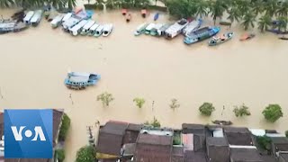 Five Dead in Central Vietnam from Serious Flooding [upl. by Chicky]