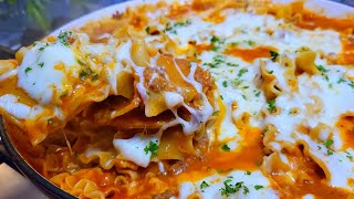 The LAZIEST Lasagna Recipe but it tastes AMAZING Easiest Lasagna EVER OnePot amp Delicious [upl. by Buderus]