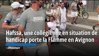 Hafssa une collégienne en situation de handicap porte la Flamme en Avignon [upl. by Nievelt]