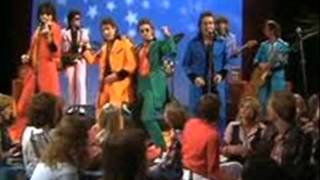 Showaddywaddy  Pretty Little One [upl. by Uhayile369]