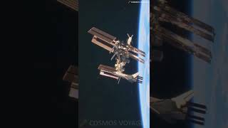 El transbordador espacial Endeavour acoplado a la Estación Espacial Internacional [upl. by Sheeran469]