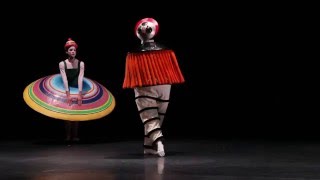 Triadisches Ballett im Staatstheater Darmstadt [upl. by Eng]