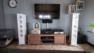 Hegel H390 amp KEF R11  Sevdaliza  Joanna Sub Off [upl. by Essinger]