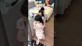 爸爸不在家，三胞胎起床自律的两小时👧👧👧 家有萌娃 三胞胎vlog 爸爸帶娃記 lovelybaby lovely [upl. by Nodlehs]