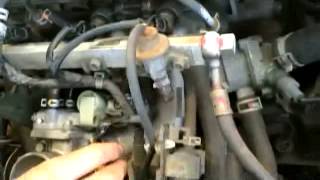 1997 Honda Civic DX 5 speed IACV idle air control valve clean and reinstall  D16y7 [upl. by Jarid]