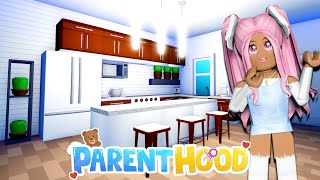 DECORATING THE STARTER HOUSE IN PARENTHOOD  Roblox Parenthood [upl. by Noved937]