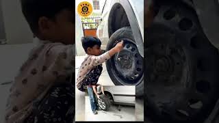 TYRE BADALNA AB BACHCHO KA KHEL automobile tyre cutebaby tyretech mechanic car funnytyremain [upl. by Whalen]