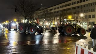 Traktorparade Berlin  Hotel Adlon 14012024 Bauernproteste live brandenburgertor bauernprotest [upl. by Suk]