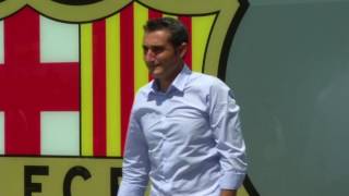 Valverde appears for photos as Barcelona head coach [upl. by Esdras]