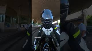 Por eso los motociclistas son fuertes shorts bike viral moto [upl. by Neivad]