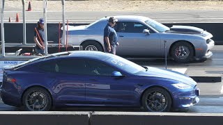 Hellcat vs Tesla Plaid drag racing [upl. by Tteraj516]