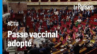 Le passe vaccinal adopté par les députés après trois jours de débats agités [upl. by Nnaihs]