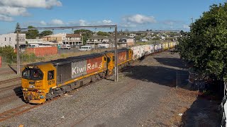 DL 9279 9383 with Train 234 Approaching Massy hall bridge Hamilton North Island Main Trunk [upl. by Ramar]