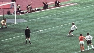 WM FINALE 1974 TOR BREITNER AMATEURAUFNAHMEN World Cup 1974 Finale Breitner 11 Amateur Footage [upl. by Novat]