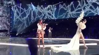 Ming Xi FALLS DOWN at Victorias Secret 2017 fashion show  SEVERAL ANGLES OF VIEW [upl. by Sola]