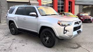 toyota 4 runner sr5 2023 tout équipé de couleur gris silver beau look avec les mags a voir ici [upl. by Sanders]