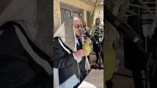 Lipa Schmeltzer Doing Hoshanos With English Gramen  Sukkos 2024 [upl. by Monty]