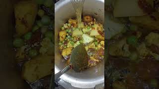 batata vatana bhaji [upl. by Mulry]