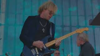 LAS VEGAS Kenny Wayne Shepherd plays quotComfortably Numbquot solo on David Gilmours Black Strat [upl. by Togram664]