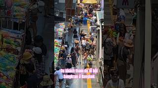 Metro Silom Bangkok  Songkran ở Bangkok Bangkok Songkran festival lễ hội té nước thái lan [upl. by Mickelson]