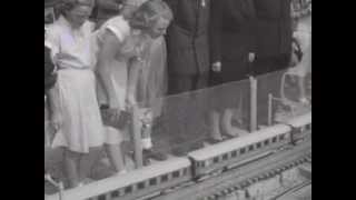 Opening Madurodam door prinses Beatrix 1952 [upl. by Zetes337]