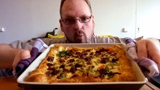 Selbstgemachte Quiche mit Gemüse und gebratener Jagdwurst [upl. by Aibos]