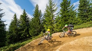 Descente familiale en VTT sur le Bike Park des Saisies [upl. by Neerehs690]