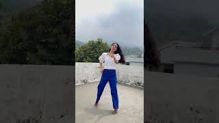 Le Ja Le Ja re Dhwani Bhanushali danceytshortsviralyoutubeshortsdancevideo [upl. by Jeconiah]