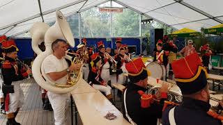 Marche Saint Hubert Loverval 2019 11 Ambiance musicale au chapiteau aprèsmidi avant le bataillon [upl. by Shirleen]