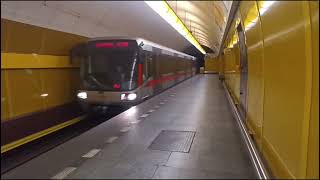 Prague Metro Průjezd soupravy M1 stanicí Národní Třída [upl. by Aynatal]