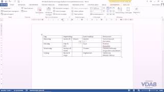 Word 2013  104CellenSamenvoegenSplitsen [upl. by Vina]