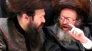 Bobover Rebbe Dancing At A Wedding 111008 [upl. by Yllim662]