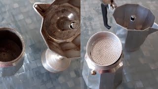 ☕☕كيفاش تنضفي العصاره ديال القهوهCOMMENT NETTOYER LA CAFETIERE ITALIENNE☕☕ [upl. by Farica]