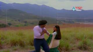 Abhilasha Songs  Urakalai Godavari  Chiranjeevi Radhika Sarathkumar [upl. by Orman]