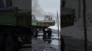 Заезд в гараж на тракторе с прицепом [upl. by Oslec]