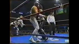 VOLADOR JR VS JUVENTUD GUERRA ARENA COLISEO DE MONTERREY [upl. by Campney265]