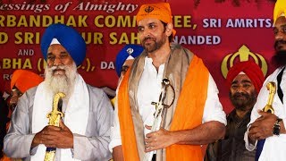 Hrithik Roshan ATTENDS Celebrations Of Guru Gobind Singh Birth Anniversary [upl. by Barnaba]