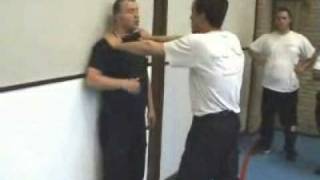 Doodsklappen en nekslagen Krav Maga [upl. by Kila]