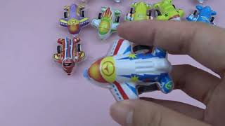 205004 Pull Back Cartoon Planes toys capsuletoys vendingmachinetoys capsule capsulas [upl. by Lanni]