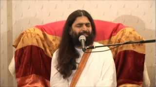 Rishi Nityapragya singing Narayan Hari Om  Los Angeles 2007 [upl. by Anij]