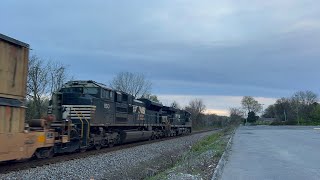 NS E44DC 7572 Leads Loaded Trash 11T on 32524 [upl. by Ogaitnas]