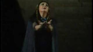 Fiorenza Cossotto as Amneris in Aida Judgement Scene [upl. by Plume]