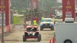 Dakar 2019 les participants du Rallye sélancent de Lima [upl. by Zoldi702]