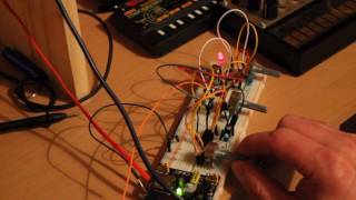 diy 40106 synth with 4x oscillators interference [upl. by Haniraz]