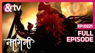 Kis का सच Bahar आ गया Nagini Full Ep 2213 Dec 23 Namratha Gowda  andtvchannel [upl. by Lorak318]